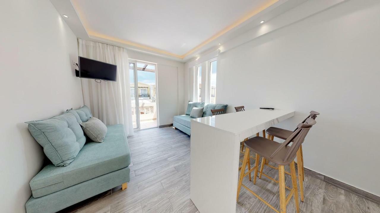 Porto Hotel Kalamaki